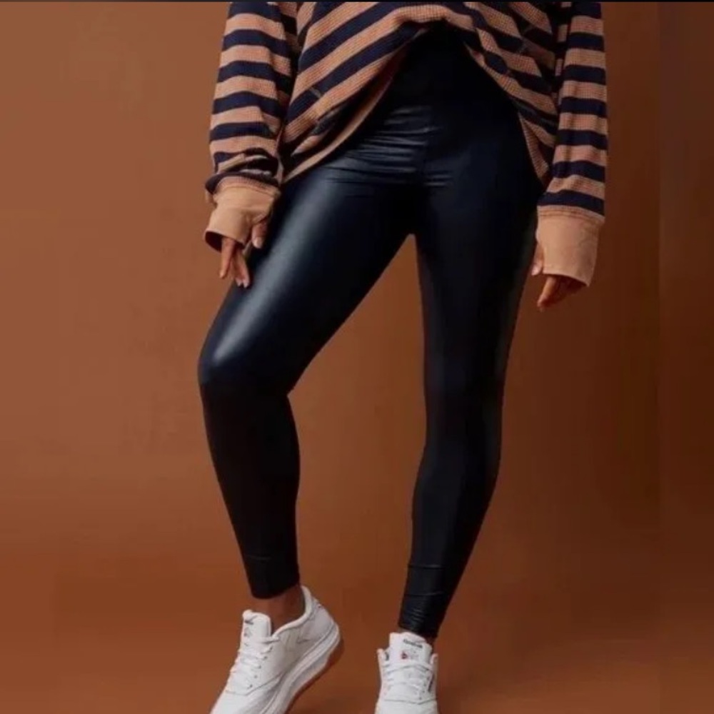 OFFLINE By Aerie Real Luxe
Faux Leather Leggings